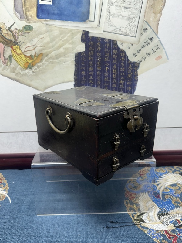 古玩陶瓷晚清民國(guó)紅木首飾盒拍賣，當(dāng)前價(jià)格2690元