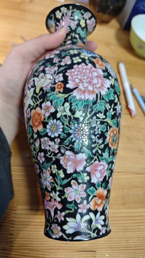 古玩陶瓷解放初 粉彩百花不落地瓶拍賣,當(dāng)前價格0元