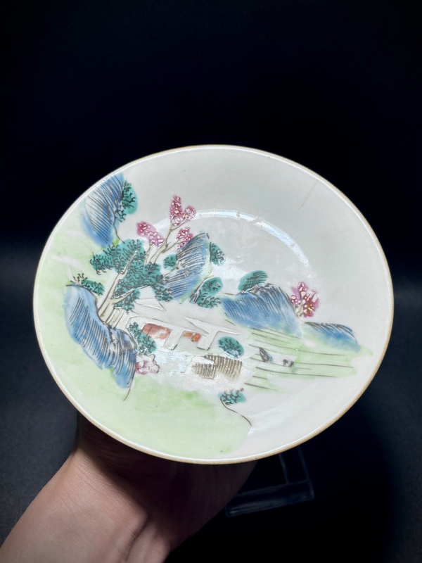 古玩陶瓷清乾隆·“大清乾隆年制”粉彩山水庭園什錦盤拍賣,當前價格1380元