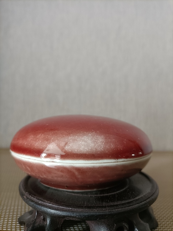 古玩陶瓷紅釉蓋盒拍賣，當(dāng)前價格2980元