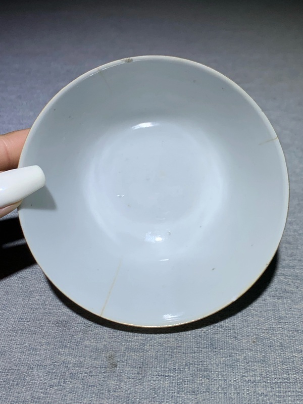 古玩陶瓷清·同治通景人物礬紅墨彩壓手杯拍賣，當(dāng)前價格1688元