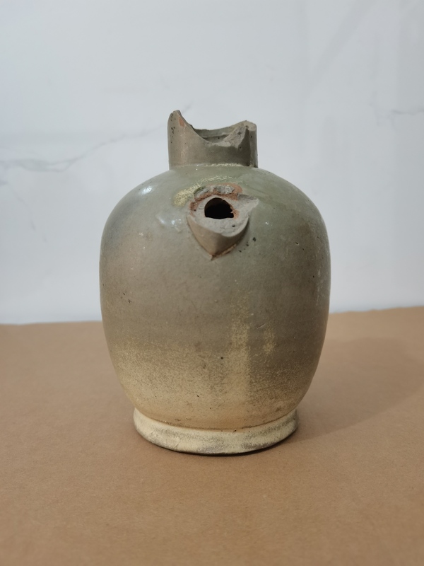 古玩陶瓷越窯青釉執(zhí)壺拍賣，當(dāng)前價格0元