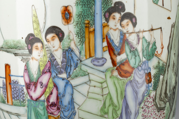 古玩陶瓷民國·粉彩仕女紋輔首大瓶拍賣,當前價格4896元