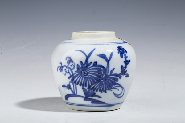 古玩陶瓷清晚·德化窯青花花卉紋小罐拍賣，當(dāng)前價(jià)格200元