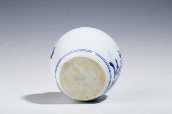 古玩陶瓷清晚·德化窯青花花卉紋小罐拍賣，當(dāng)前價(jià)格200元