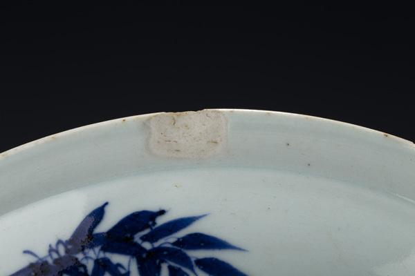古玩陶瓷清乾隆·青花山水人物紋折沿盤(pán)拍賣(mài)，當(dāng)前價(jià)格2016元