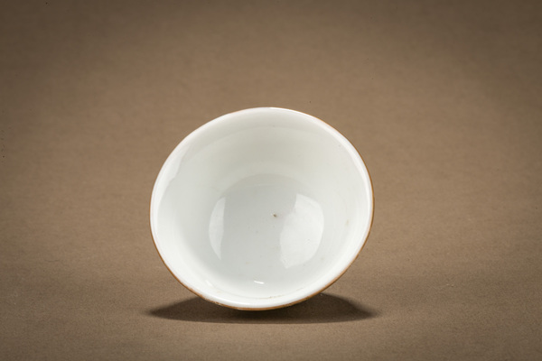 古玩陶瓷民國·石廬款粉彩百花不落地紋杯一對拍賣，當(dāng)前價(jià)格1775元