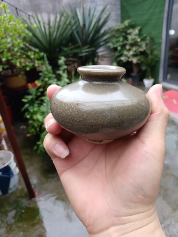 古玩陶瓷元代精品龍泉青瓷水盂拍賣,當(dāng)前價(jià)格3980元