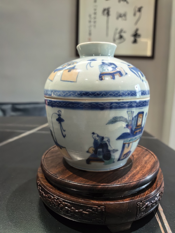 古玩陶瓷清中晚·斗彩人物紋蓋缸拍賣,當前價格8588元
