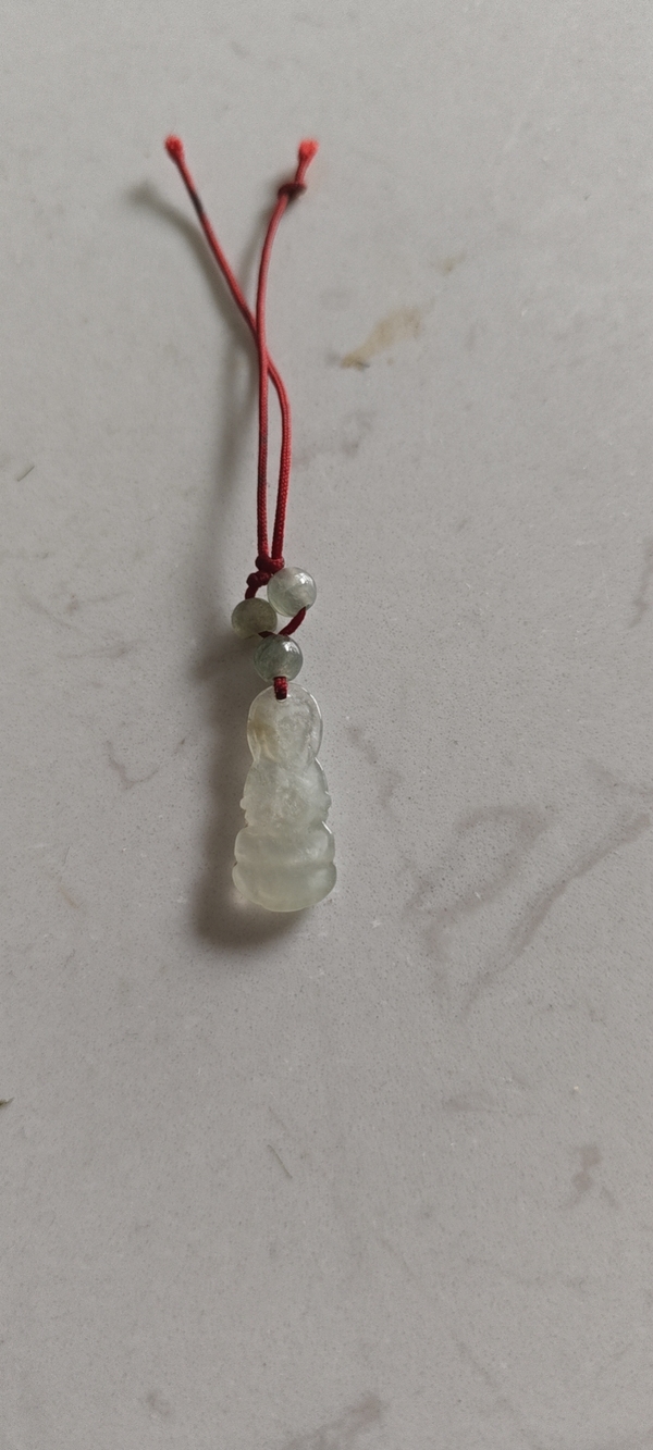 古玩玉器翡翠觀音拍賣(mài)，當(dāng)前價(jià)格175元