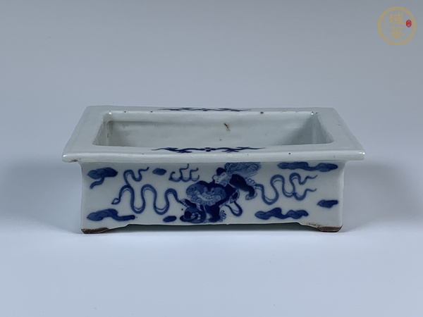 古玩陶瓷清晚期·青花獅子紋水仙盆真品鑒賞圖