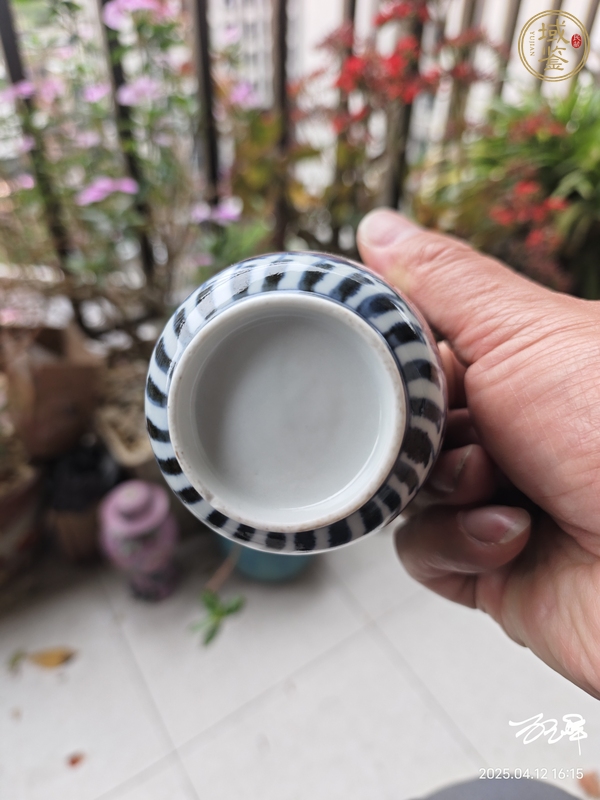 古玩陶瓷晚清青花加彩杯真品鑒賞圖
