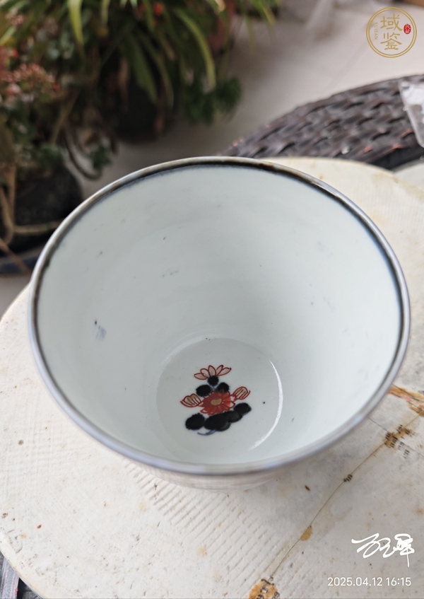 古玩陶瓷晚清青花加彩杯真品鑒賞圖