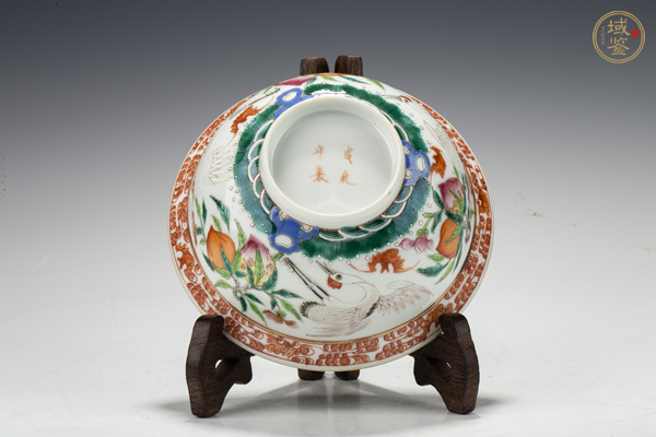 古玩陶瓷晚清·粉彩福壽仙鶴紋折沿碗真品鑒賞圖