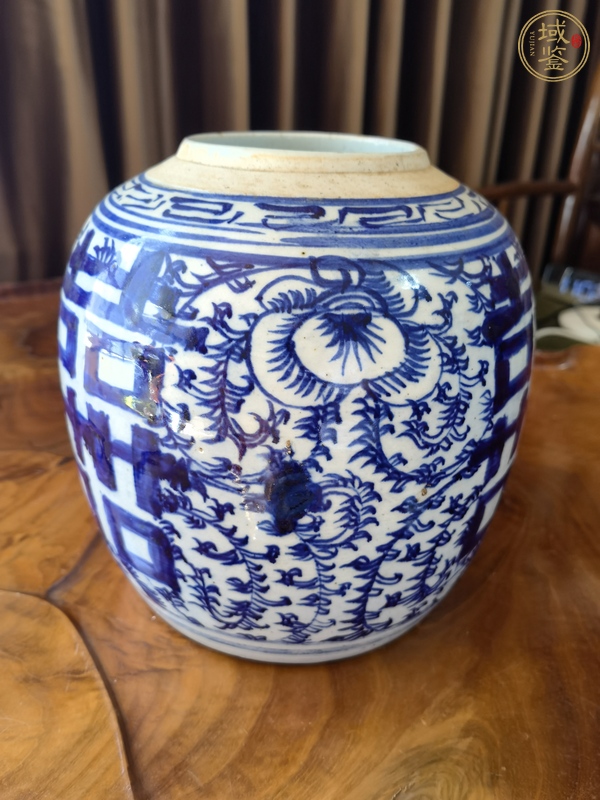 古玩陶瓷清中·青花纏枝喜字紋罐真品鑒賞圖