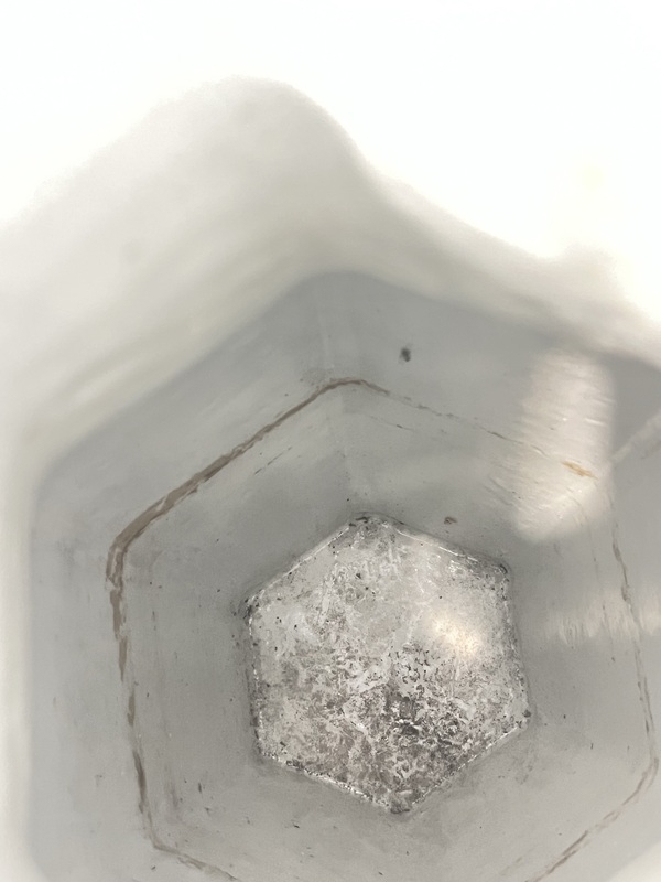 古玩陶瓷青花山水通景紋六方雙耳瓶拍賣,當前價格16000元