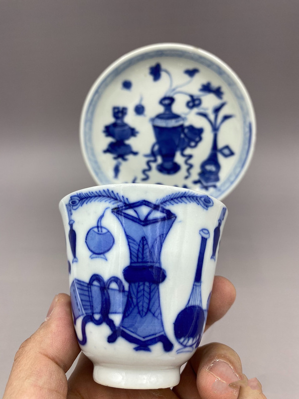 古玩陶瓷晚清 青花博古圖鈴鐺杯碟套拍賣，當(dāng)前價(jià)格3000元