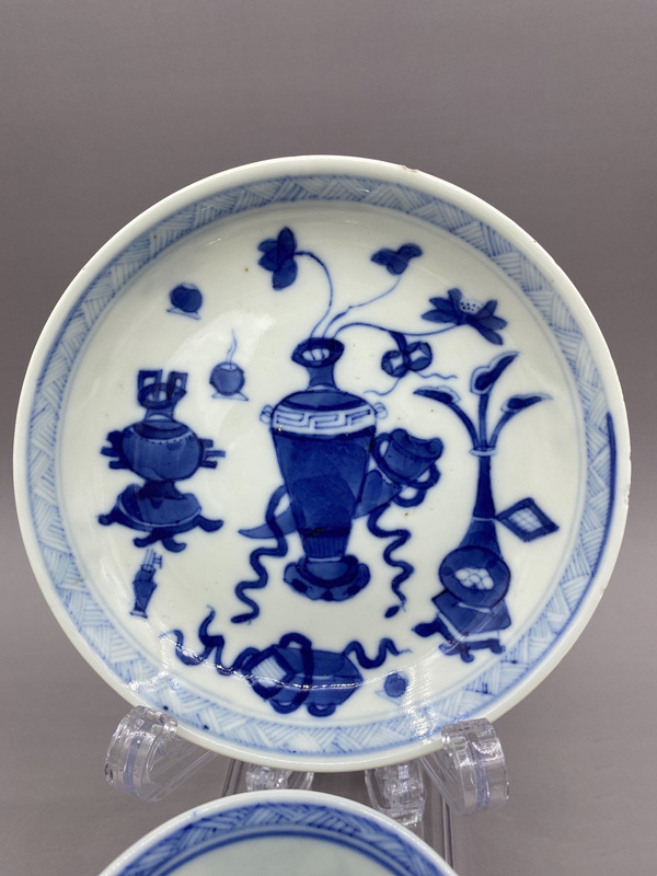 古玩陶瓷晚清 青花博古圖鈴鐺杯碟套拍賣，當(dāng)前價(jià)格3000元