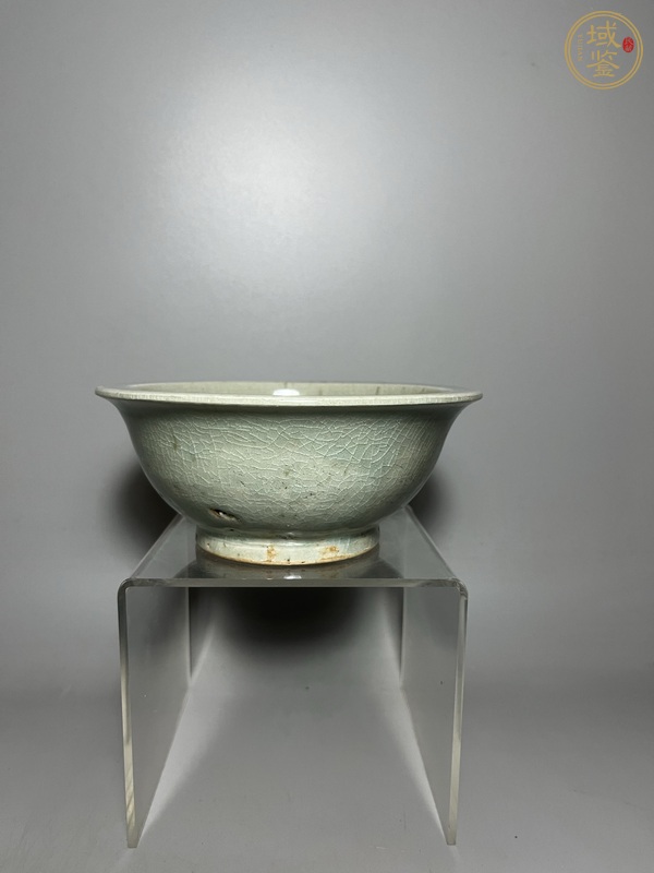 古玩陶瓷青釉折沿碗真品鑒賞圖