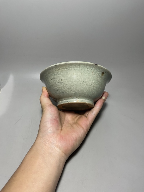 古玩陶瓷清代青釉折沿碗拍賣，當(dāng)前價(jià)格1100元