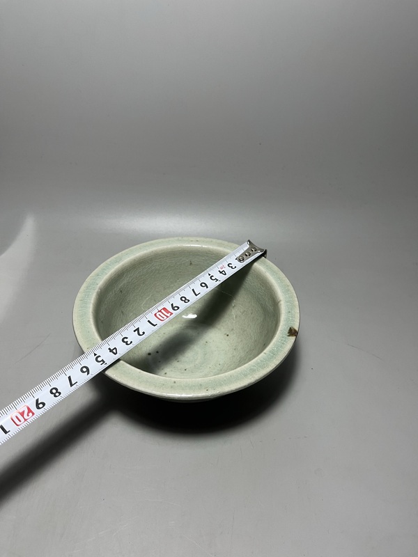 古玩陶瓷清代青釉折沿碗拍賣，當(dāng)前價(jià)格1100元