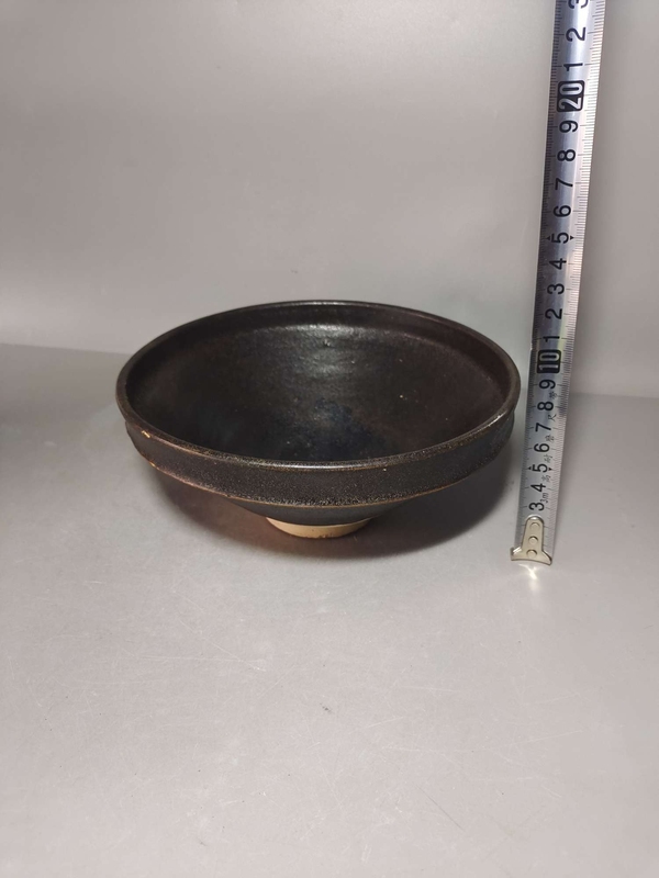 古玩陶瓷黑釉折沿碗拍賣，當前價格2000元
