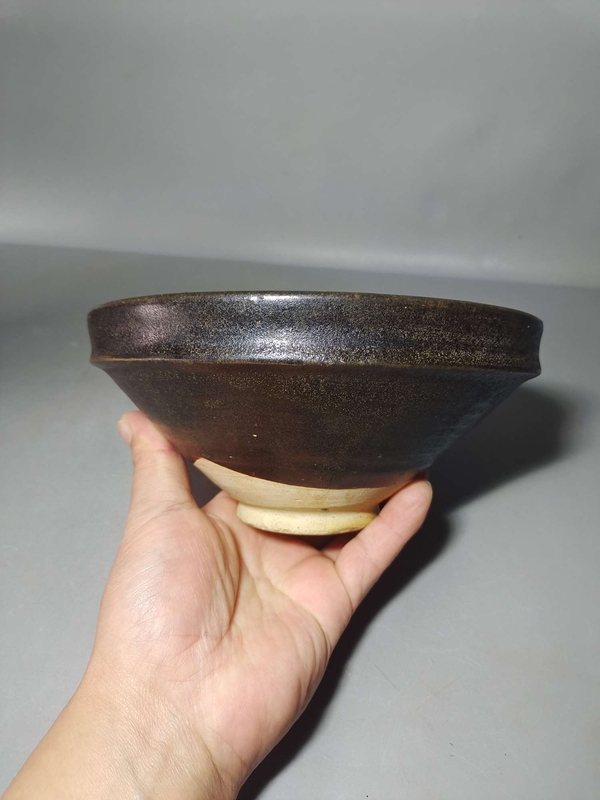古玩陶瓷黑釉折沿碗拍賣，當前價格2000元