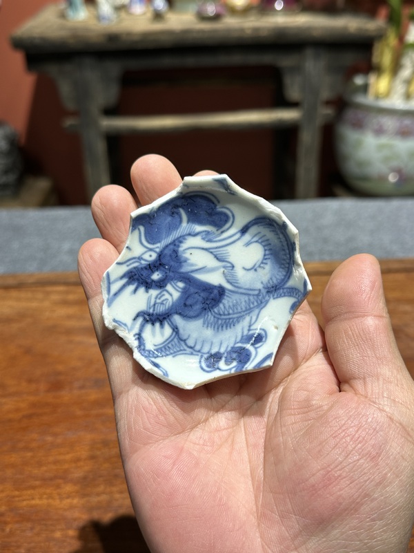 古玩陶瓷清代雍正青花龍紋杯玉璧底瓷片拍賣,當前價格260元