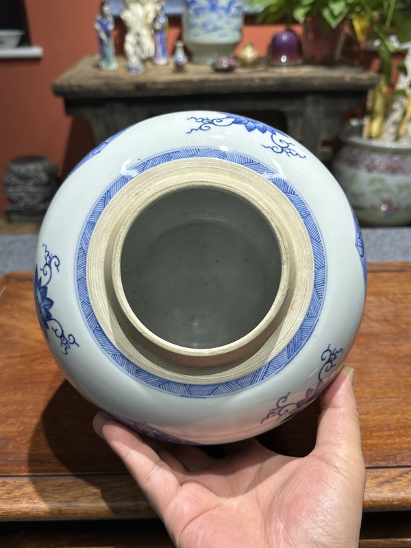 古玩陶瓷清代雍正青花三開窗娃娃罐拍賣,當前價格12800元