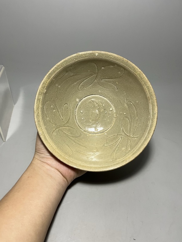 古玩陶瓷北宋青釉刻花撇口碗拍賣,當前價格0元