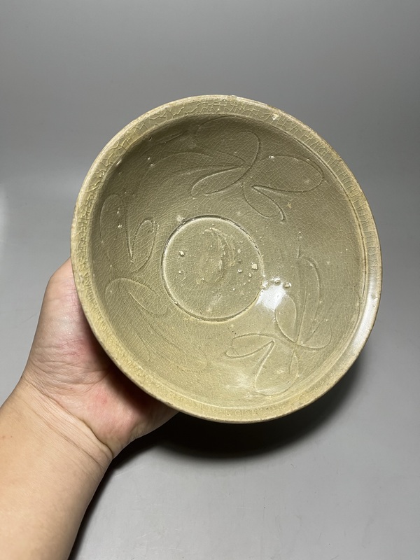 古玩陶瓷北宋青釉刻花撇口碗拍賣,當前價格0元