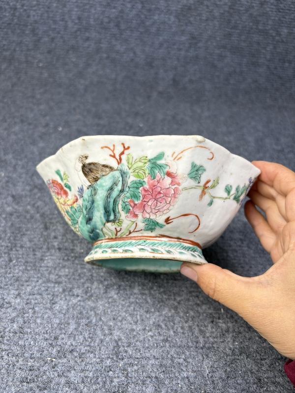 古玩陶瓷粉彩洞石牡丹花口供碗拍賣,當前價格1888元