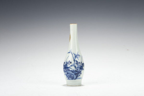 古玩陶瓷清早·青花花卉紋長(zhǎng)頸瓶拍賣(mài)，當(dāng)前價(jià)格388元
