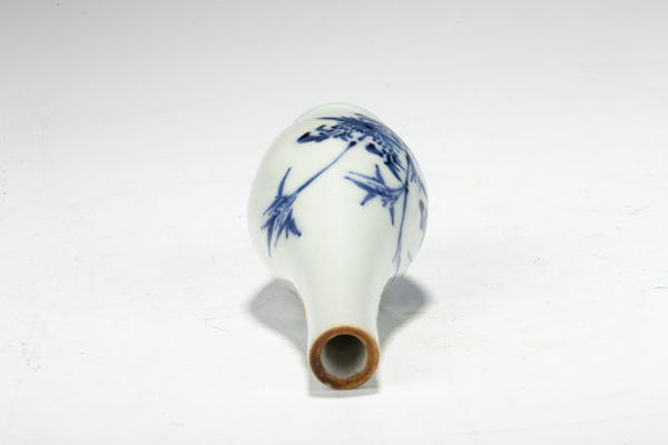 古玩陶瓷清早·青花花卉紋長(zhǎng)頸瓶拍賣(mài)，當(dāng)前價(jià)格388元