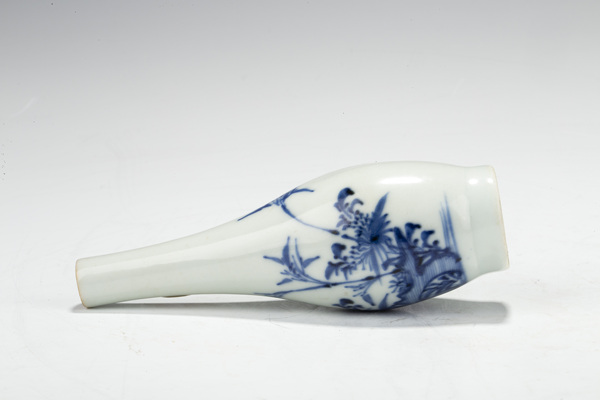 古玩陶瓷清早·青花花卉紋長(zhǎng)頸瓶拍賣(mài)，當(dāng)前價(jià)格388元