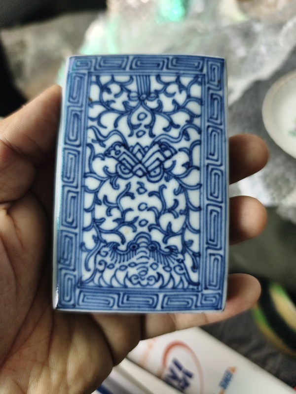 古玩轉(zhuǎn)賣青花蓋盒拍賣，當(dāng)前價(jià)格0元