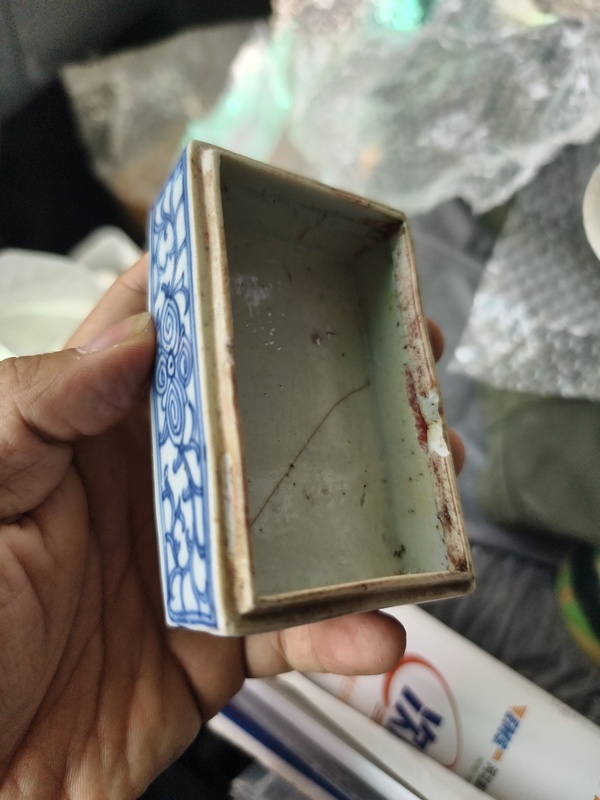 古玩陶瓷青花蓋盒拍賣，當(dāng)前價格1200元