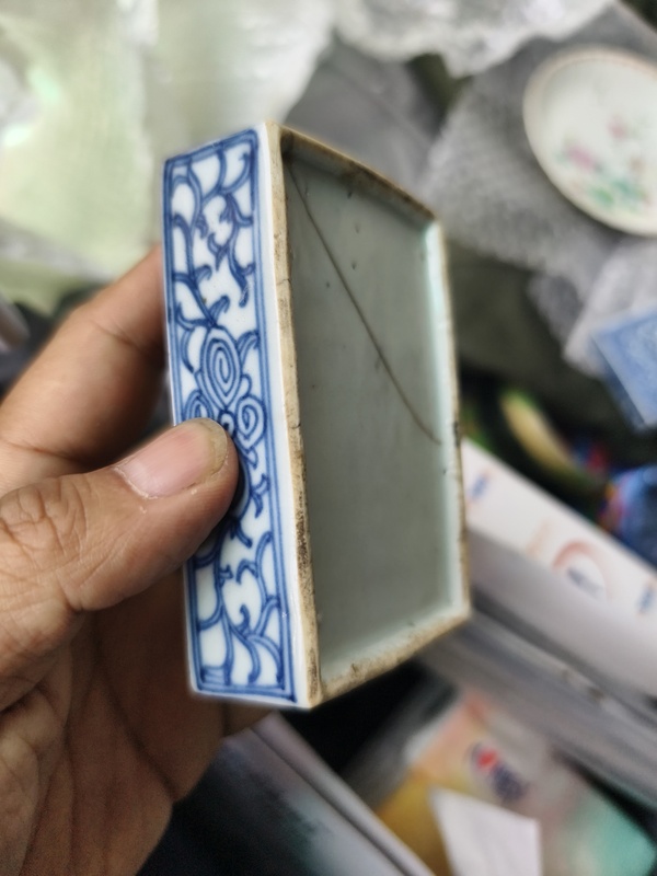 古玩陶瓷青花蓋盒拍賣，當(dāng)前價格1200元