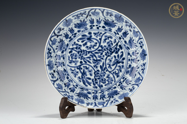 古玩陶瓷清康熙·青花纏枝花卉紋盤真品鑒賞圖