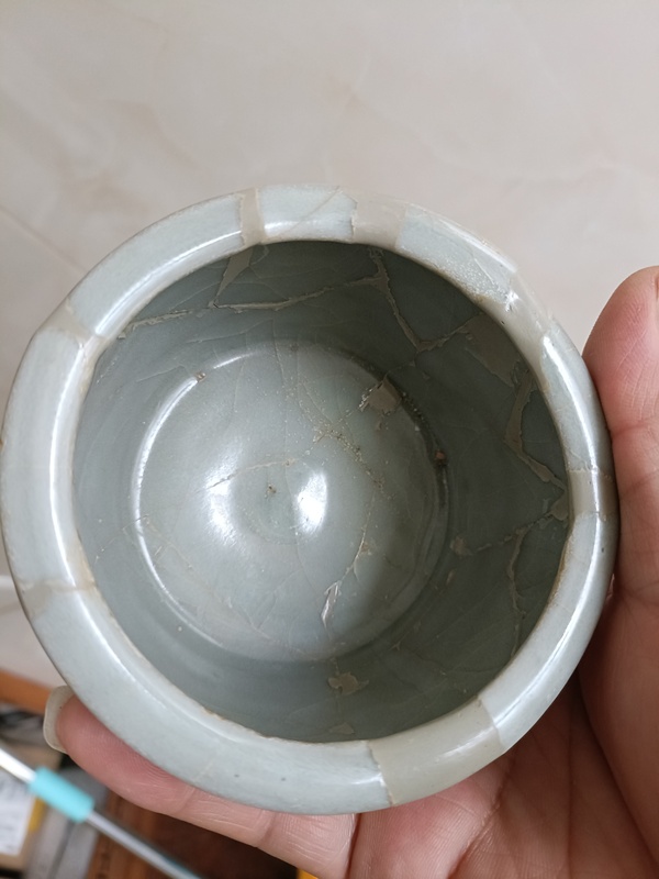 古玩陶瓷館藏級精品南宋龍泉官青瓷三足爐拍賣，當前價格19800元