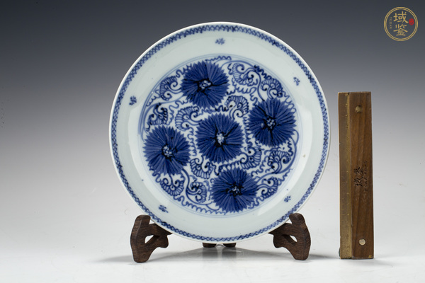 古玩陶瓷清早·青花纏枝花卉紋盤真品鑒賞圖