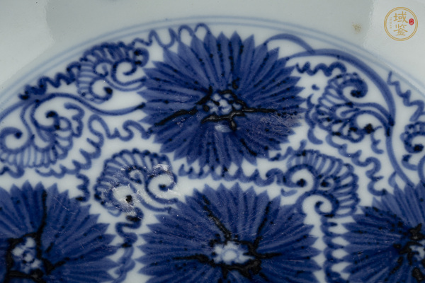 古玩陶瓷清早·青花纏枝花卉紋盤真品鑒賞圖