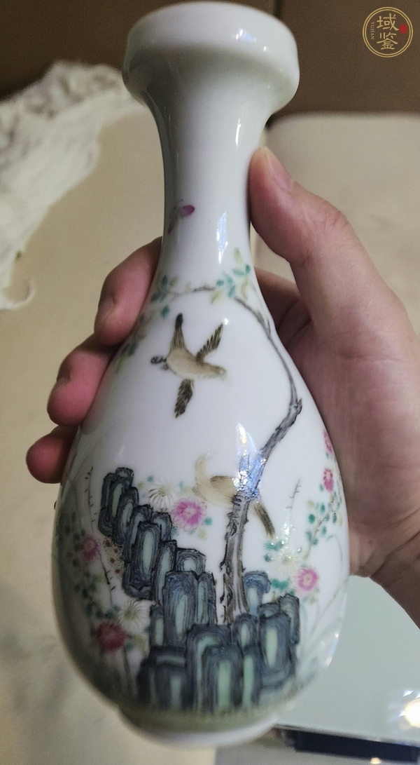 古玩陶瓷民國(guó) 粉彩花鳥(niǎo)紋盤(pán)口瓶真品鑒賞圖