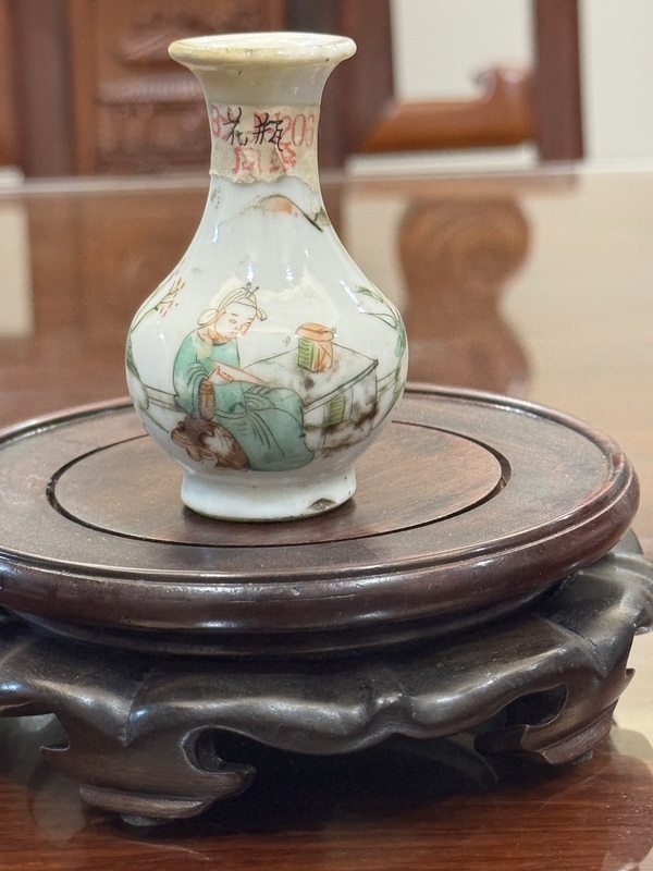 古玩陶瓷晚清粉彩人物紋小瓶拍賣,當前價格255元