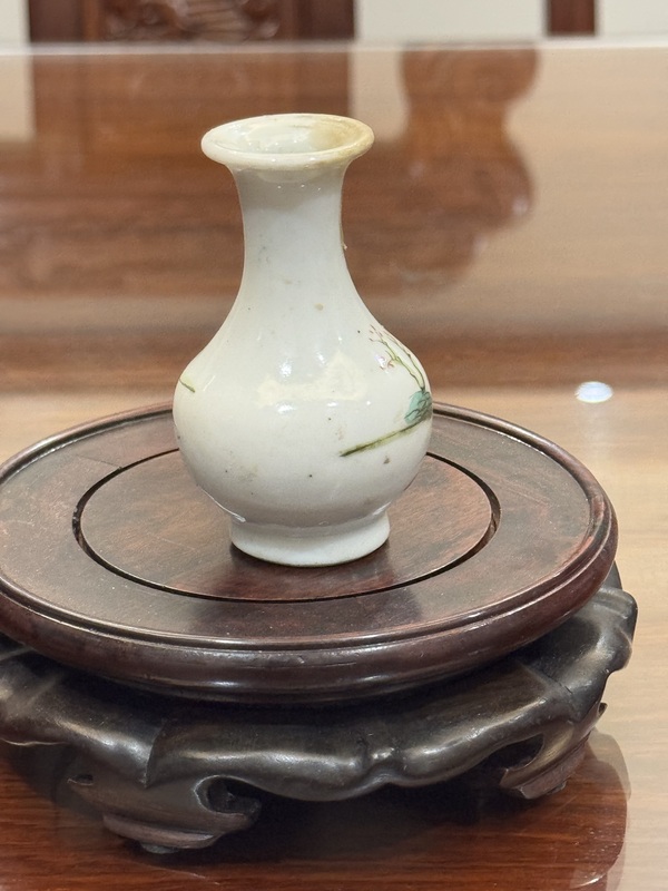 古玩陶瓷瓶拍賣，當(dāng)前價(jià)格0元