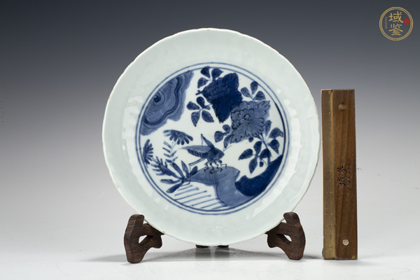 古玩陶瓷明萬歷·青花飛黃騰達紋花口盤真品鑒賞圖