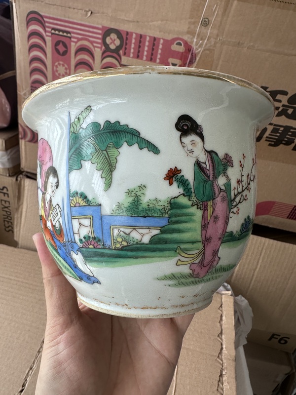 古玩陶瓷油粉彩人物故事紋花盆拍賣，當前價格2500元
