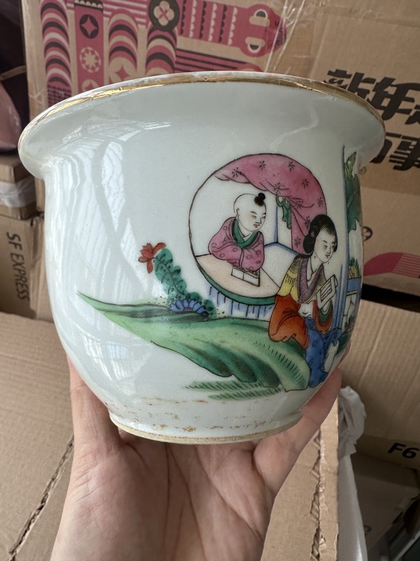 古玩陶瓷油粉彩人物故事紋花盆拍賣，當前價格2500元