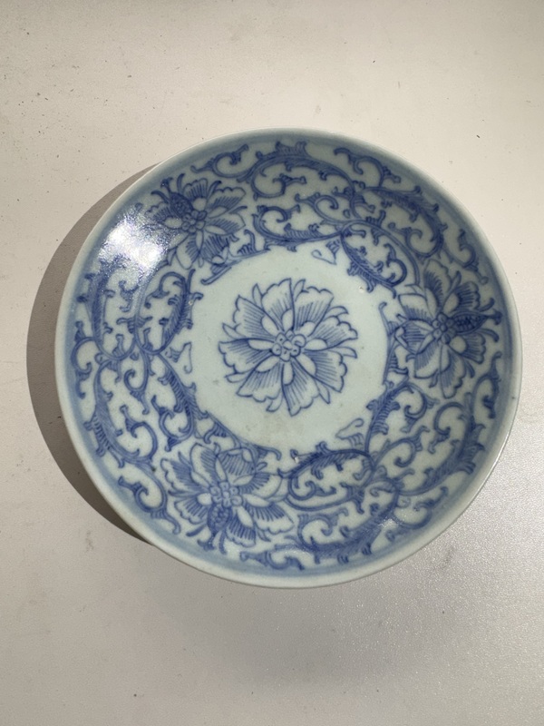 古玩陶瓷青花纏枝花卉紋盤拍賣,當(dāng)前價(jià)格880元