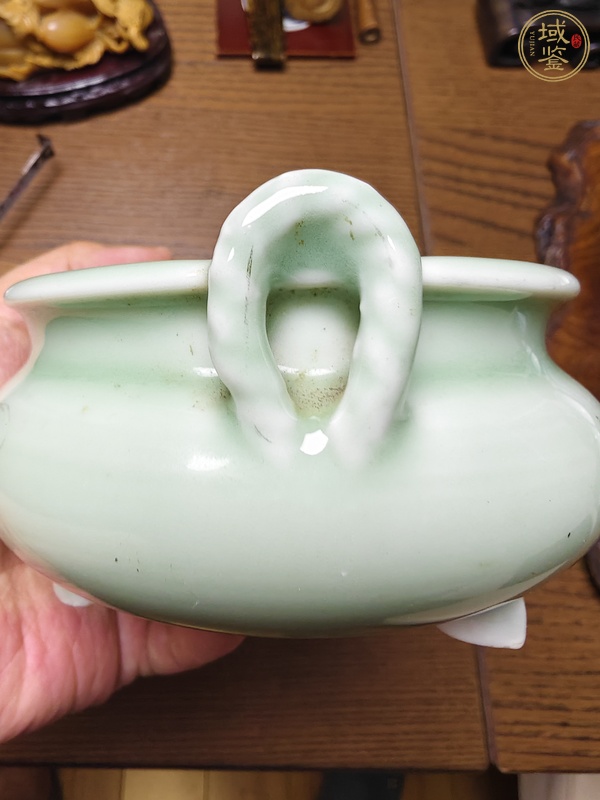 古玩陶瓷冬青釉彩繪花卉紋香爐真品鑒賞圖